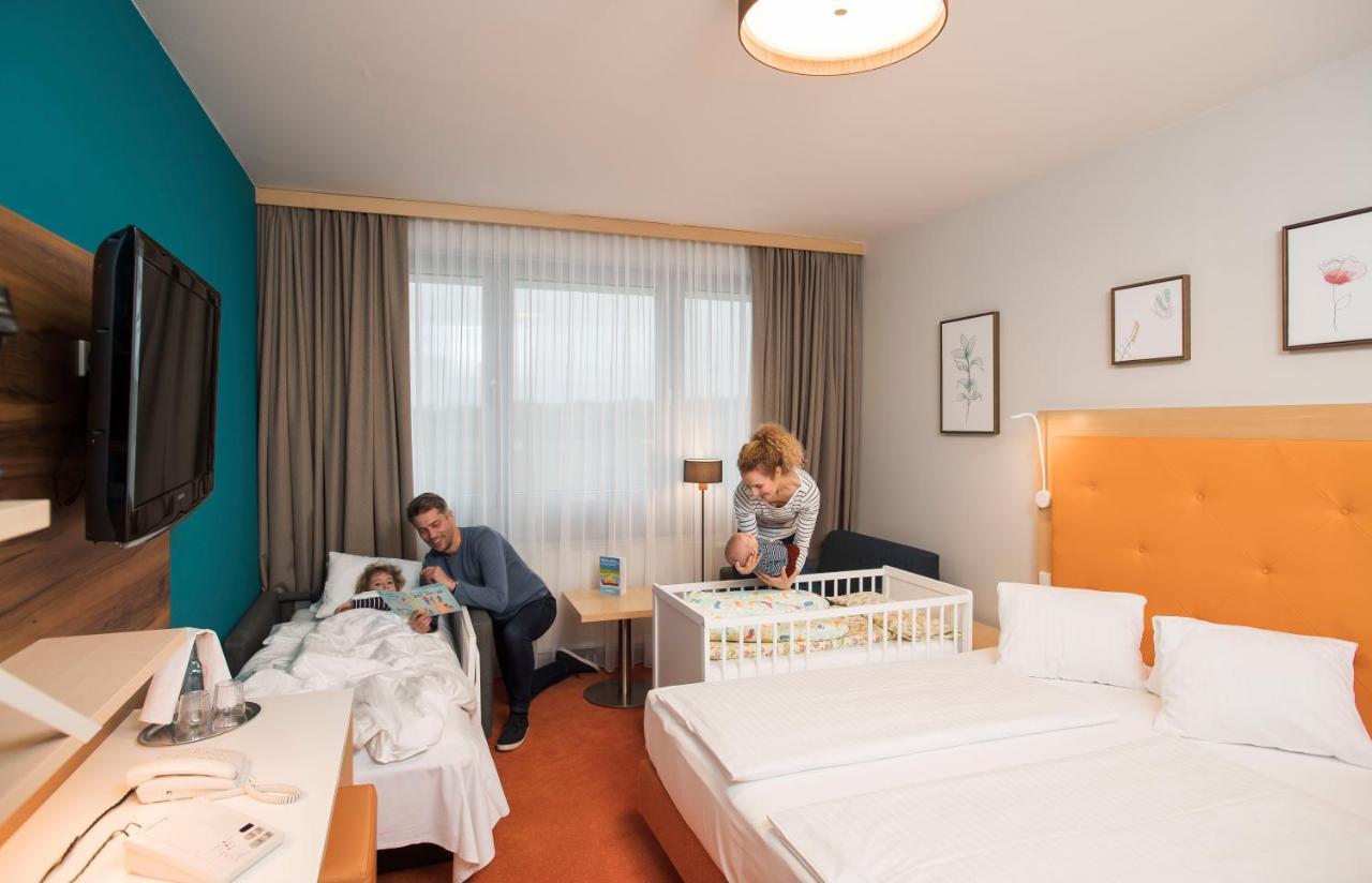 לוצמנסבורג Hotel Sonnenpark & Therme מראה חיצוני תמונה